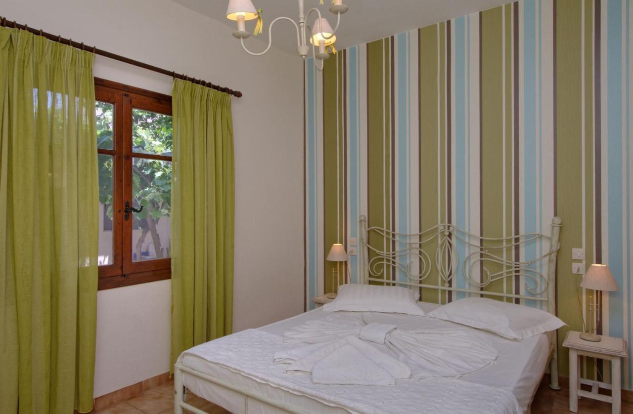 Iro Family Apartments Pelion 莱福卡斯特龙 外观 照片