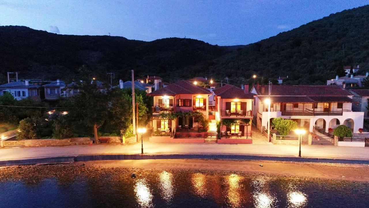 Iro Family Apartments Pelion 莱福卡斯特龙 外观 照片