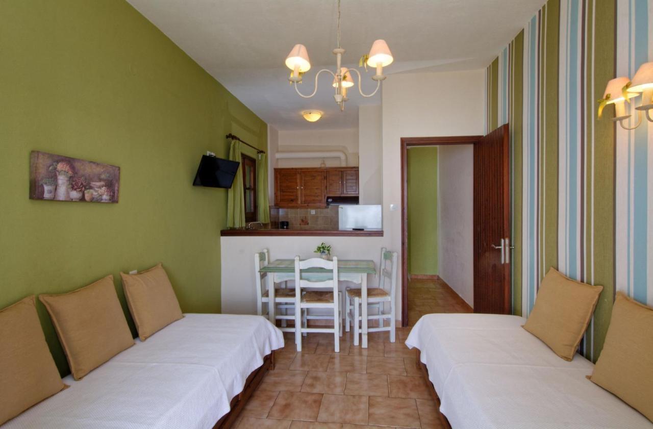 Iro Family Apartments Pelion 莱福卡斯特龙 外观 照片