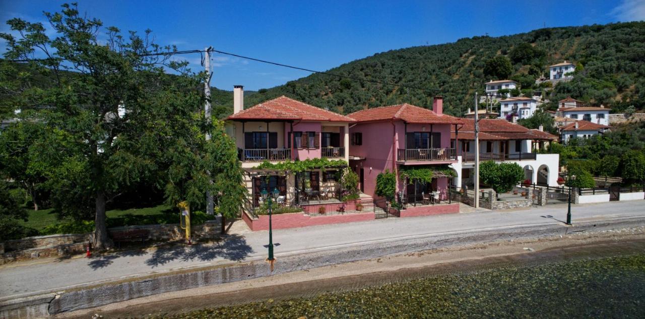 Iro Family Apartments Pelion 莱福卡斯特龙 外观 照片